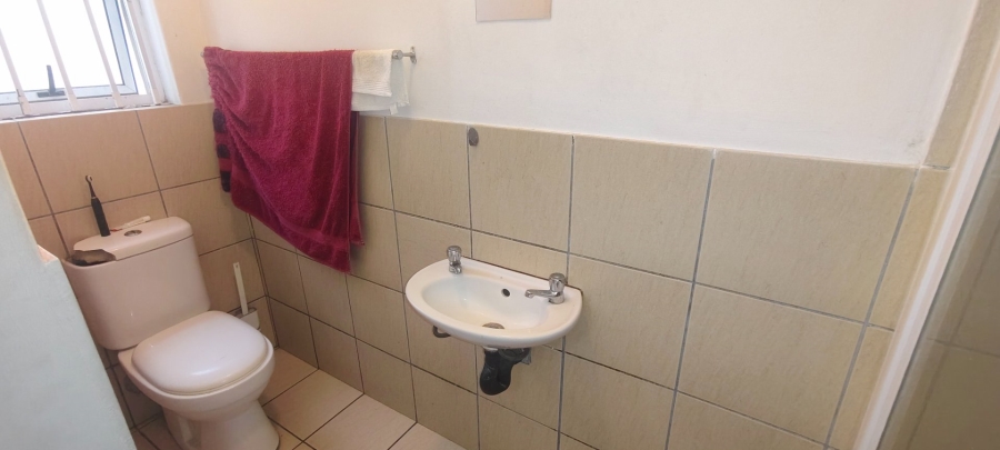 3 Bedroom Property for Sale in Rondevlei Park Western Cape